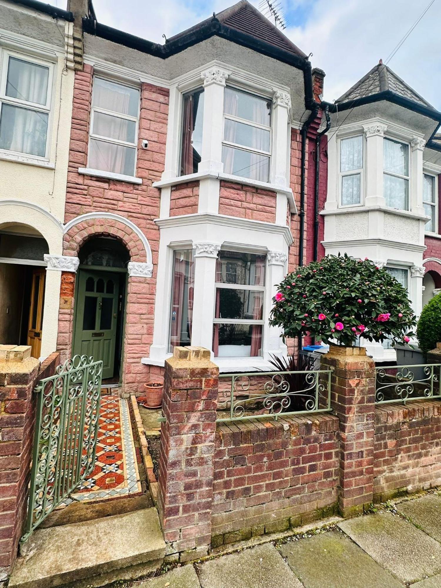 Charming, Renovated Residence In Willesden Green Londra Esterno foto